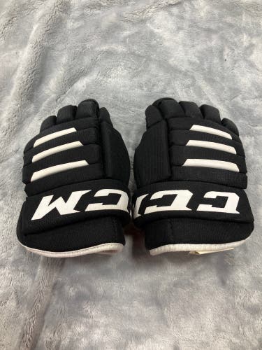 Junior CCM Tacks 4 Roll Gloves 9" (Used)