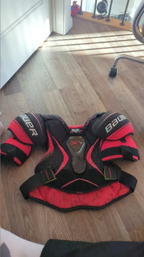 Senior Medium Bauer Vapor X2.9 Shoulder Pads (Used)