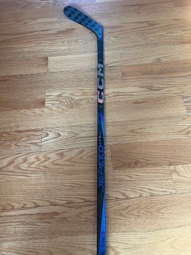 Junior CCM JetSpeed FT7 Pro Left Hand Hockey Stick P28 40 Flex (Used)