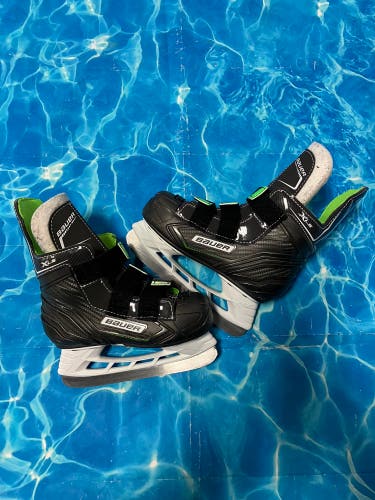 Youth Bauer XLS Hockey Skates Regular Width 8 (Used)