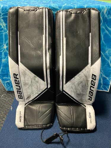 34" Senior Bauer Supreme M5 Pro Goalie Leg Pads (Used)