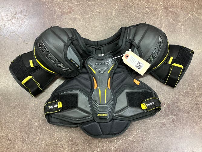 Medium Junior CCM Tacks 9080 Shoulder Pads (Used)