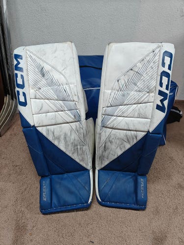 CCM eflex 6.9 leg pads 32+1