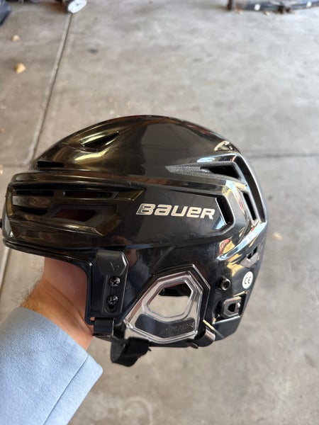 Large Bauer Re-Akt 155 Helmet (Used)
