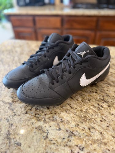 Men's Size 13.0 (W 14.0) Air Jordan Low Top Molded Cleats (Used)