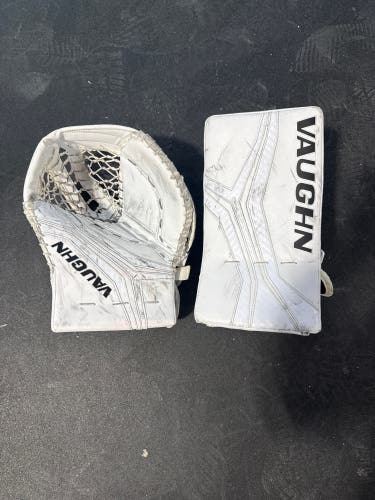 White Intermediate Vaughn V10 Goalie Glove & Blocker Set Regular (Used)