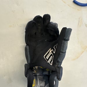 STX Stallion 200 Lacrosse Gloves Small (Used)