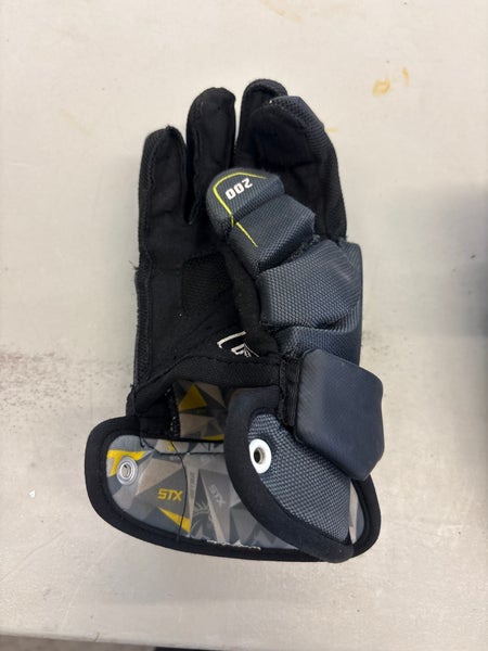 STX Stallion 200 Lacrosse Gloves Medium (Used)
