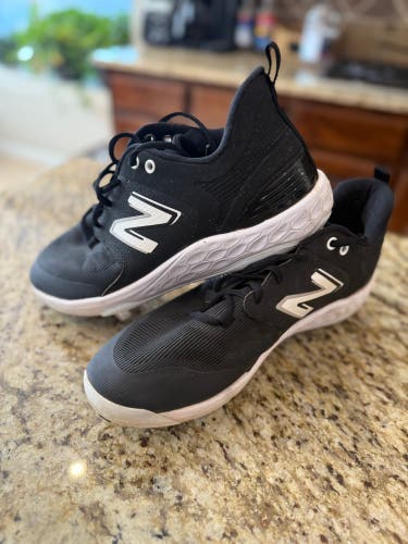 Black Men's Size 13.0 (W 14.0) Adult New Balance 3000v6 Low Top Metal (Used)