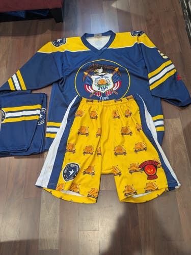 Utah Draft Tournament XL Adult Hockey Jersey, Pants and Socks set (Used)