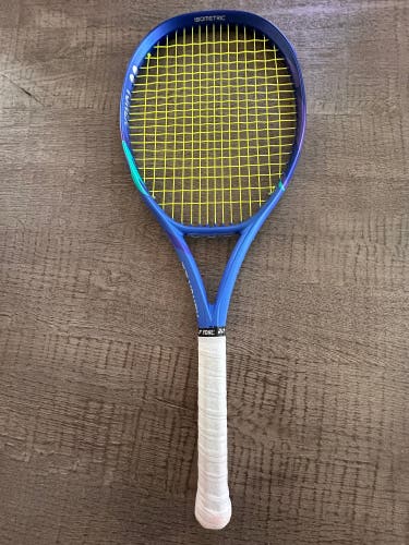 Adult YONEX Ezone 100 Tennis Racquet (Used)