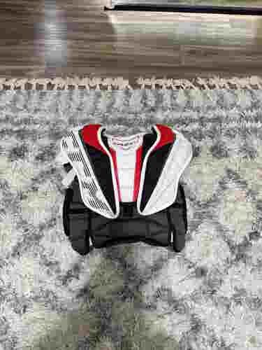 Small / Medium 2022 CCM Extreme Flex Shield 5.5 Goalie Chest Protector Pro Stock (Used)