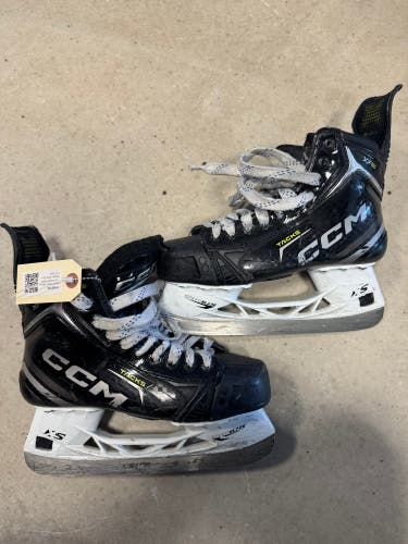 Senior CCM Tacks XF 80 Hockey Skates Regular Width Size 6.5 (Used)
