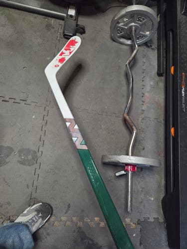Senior Nn71 Right Handed Hockey Stick 77 Flex Pro Stock (Used)