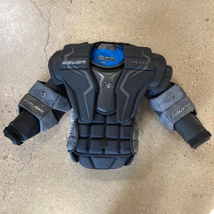Intermediate Medium Bauer Elite Goalie Chest Protector (Used)