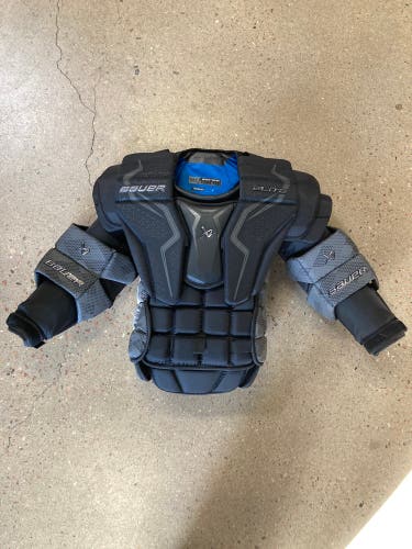 Intermediate Medium Bauer Elite Goalie Chest Protector (Used)