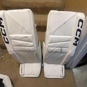 30" 2024 CCM EFlex 6.9 Goalie Leg Pads (Used)