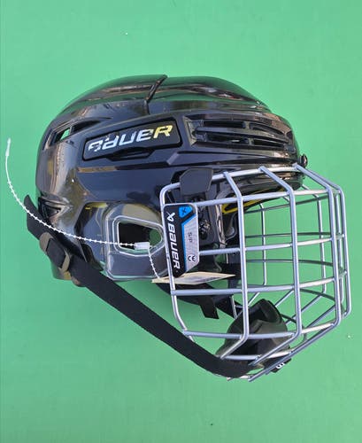 Youth Bauer Re-Akt 100 Helmet