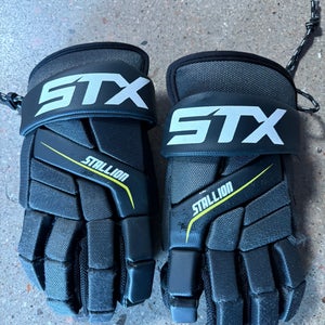 STX Stallion 200 Lacrosse Gloves Medium (Used)