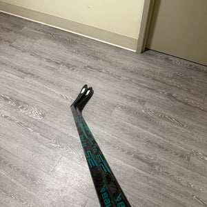 Senior Bauer Pulse Right Handed Hockey Stick P92 87 Flex (New)