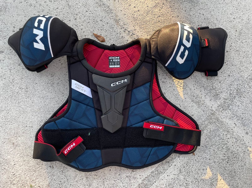 Men's XL Senior CCM Next Shoulder Pads (Used)