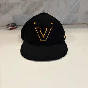 Black Men's 7 1/8 Vanderbilt Commodores Nike Hat (New)