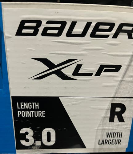 Bauer XLP Hockey Skates Regular Width / Size 3 (Brand New)