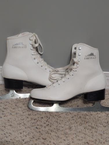 Lake placid Figure Skates B Adult 9 (Used)