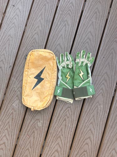 Large Bruce Bolt Batting Gloves (Used)