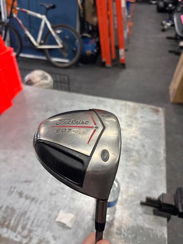 Used Titleist 907 D2 Mens Driver RH 9.5 Degree 11337-S000477900