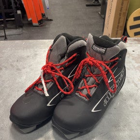 Used Alpina Boys DH Ski Boot Black 230 MP - J05 - W06 11337-S000477973