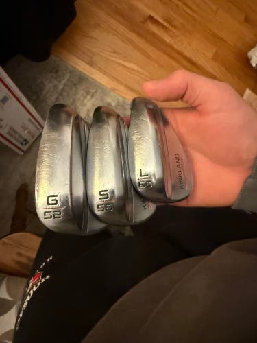 Kirkland Signature gen 2 Right Handed Wedge set 52,56,60 (Used)