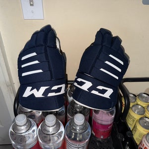 CCM Tacks 4 Roll Pro 2 Gloves 14" (Used)