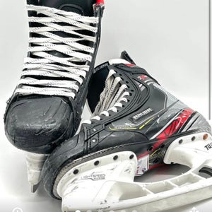 Bauer Vapor 2X Pro Hockey Skates Extra Wide Width Pro Stock 9.5 (Used)