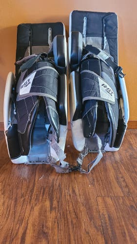 30" Warrior Ritual GT Classic Goalie Leg Pads (Used)