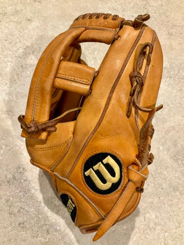 Wilson A2000 EL3 RH Infield Baseball Glove 11.75" (Used)