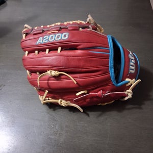 2024 Wilson RH Pitcher utility A2000 D33 Baseball Glove 11.75" (Used)