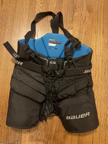 Senior Medium 2024 Bauer GSX Hockey Goalie Pants (Used)