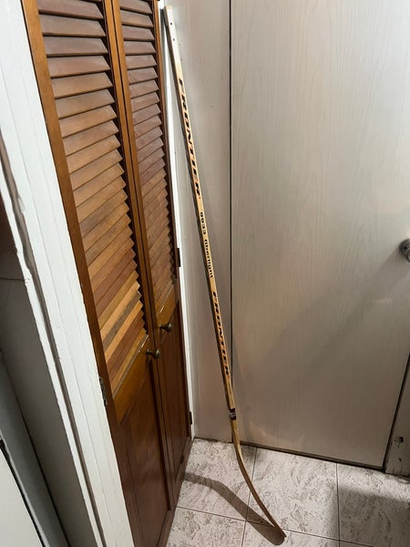 Senior Frontier Right Handed Hockey Stick Heel Pattern 85 Flex (Used)