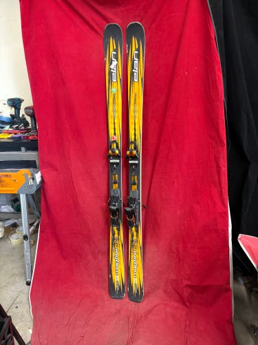 Skis: Elan Magfire 82 skis, L178cm. Bindings: Elan, Binding Range: 270-330mm