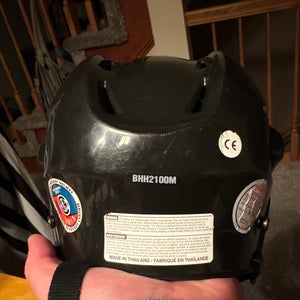 Medium Bauer Prodigy Helmet (Used)
