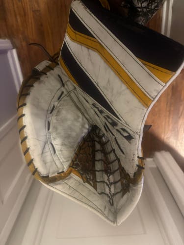 CCM EFlex 3 Regular Pro Stock (Used)