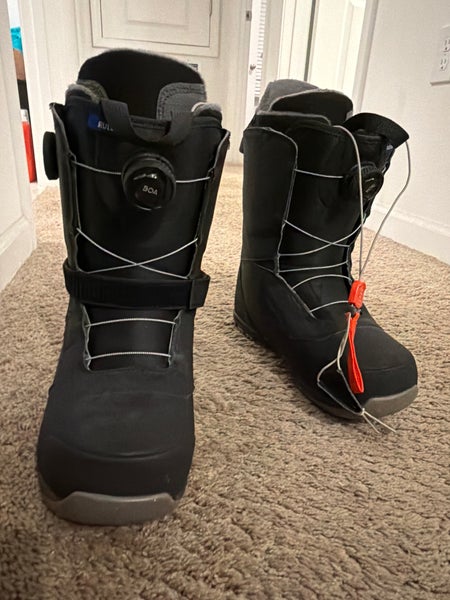 Men's Size M 9.0 (W 10.0) Burton Ruler Snowboard Boots Medium Flex (Used)