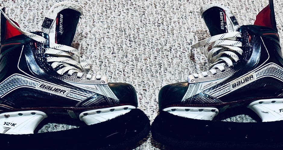 2015 Bauer Vapor 1X Hockey Skates Extra Wide Width Size 5.5 (Used)