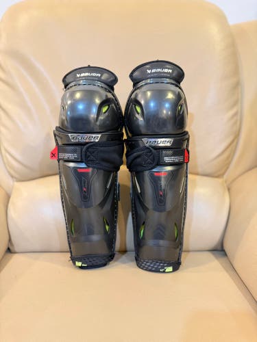 Junior Bauer Vapor 3X Pro 11" Shin Pads (Used)