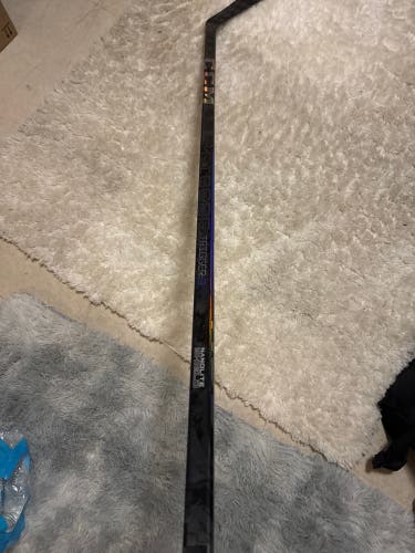 Intermediate CCM Ribcor Trigger 9 Pro Right Handed Hockey Stick P28 65 Flex (New)