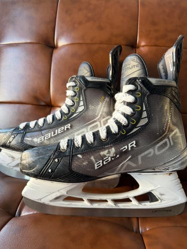 2023 Bauer Vapor Hyperlite 2 Hockey Skates Regular Width Pro Stock 10 (Used)