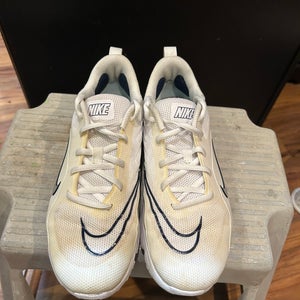 White Men's Size M 7.5 (W 8.5) Adult Nike Alpha Huarache Elite 8 Low Top Turf Cleats (Used)