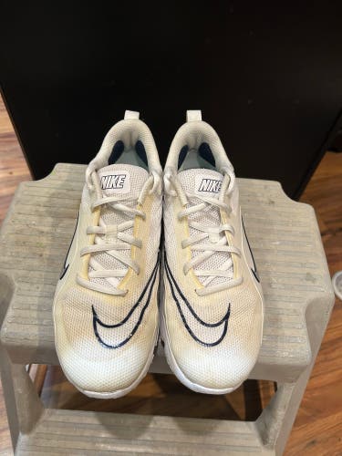 White Men's Size M 7.5 (W 8.5) Adult Nike Alpha Huarache Elite 8 Low Top Turf Cleats (Used)