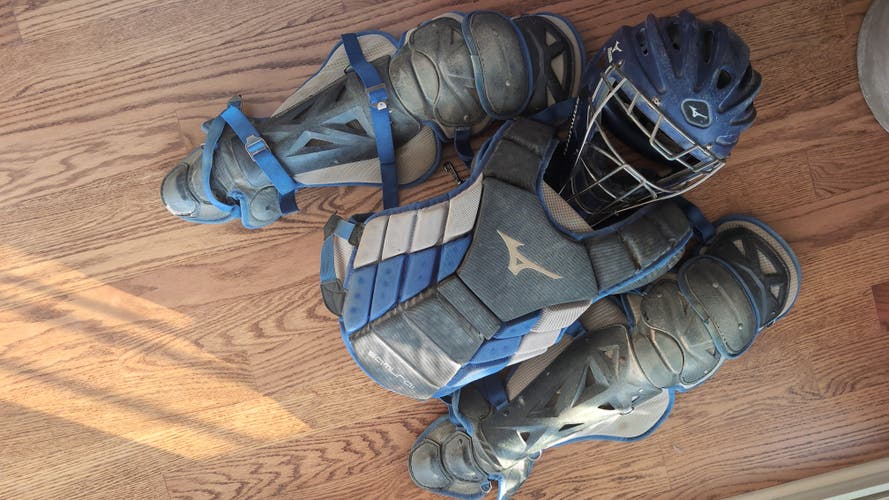Blue Mizuno Samurai Catcher's Set (Used)